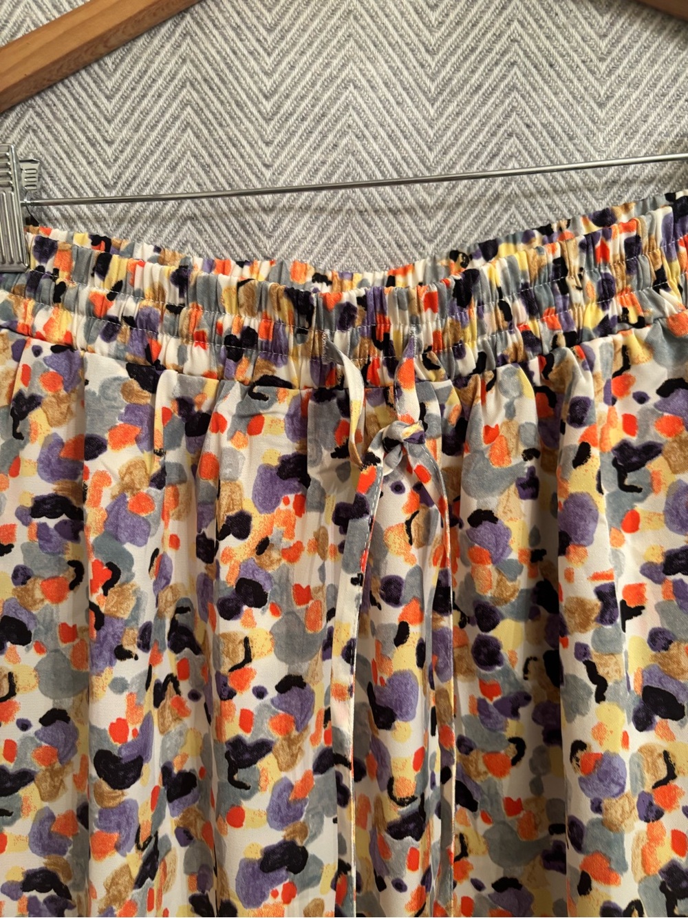 Elastic-Waist Multi-Color Midi Skirt - Picture 2 of 4